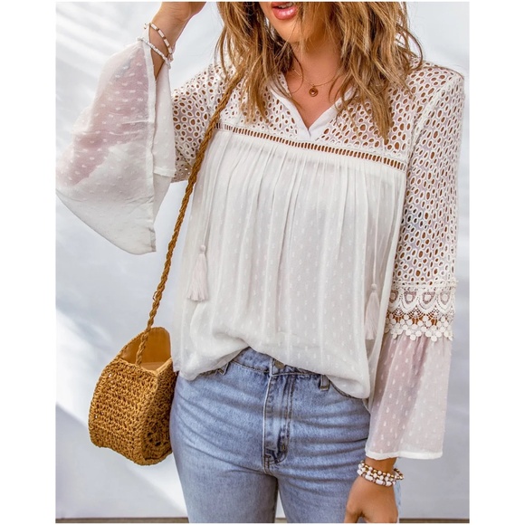 08 Boho White Swiss Dot Eyelet Bell Sleeve Blouse - Picture 1 of 4